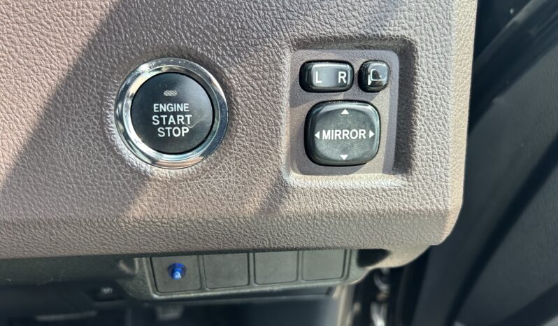 
								TOYOTA MARK X ZIO MPV 7 SEATER, AUTOMATIC,  : PF57 KXW full									