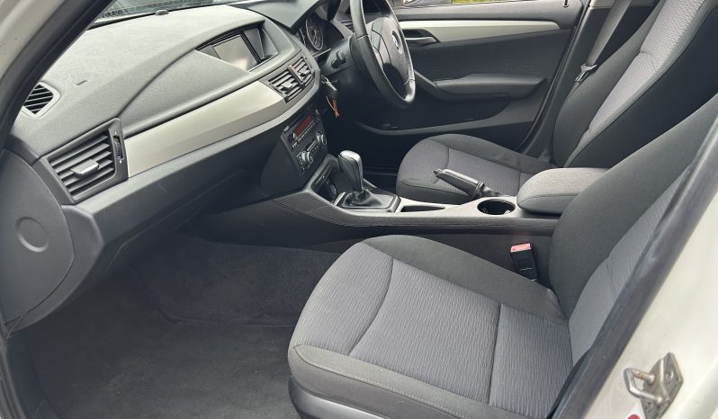 
								BMW X1 18i S DRIVE, 1990cc, 56,677 MILES, WHITE, PETROL, AUTOMATIC, YEAR 2011, REG: PO61 UOE full									