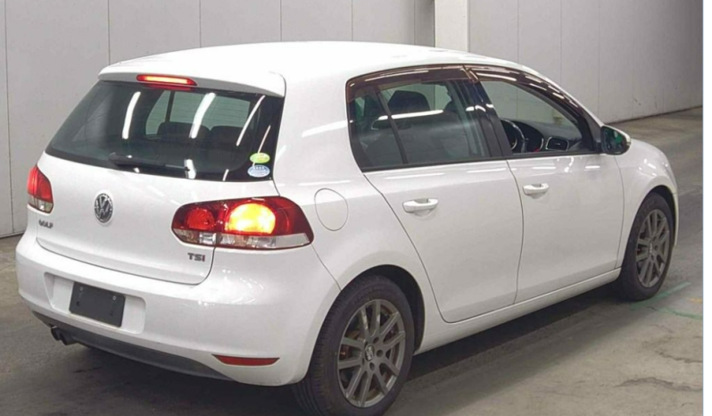 
								2012 VOLKSWAGEN GOLF, 1400cc, PETROL, WHITE , AUTOMATIC full									