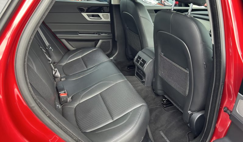 
								Jaguar XF 2.0d Prestige Auto Euro 6 (s/s) 4dr full									