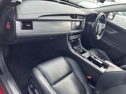 
										Jaguar XF 2.0d Prestige Auto Euro 6 (s/s) 4dr full									