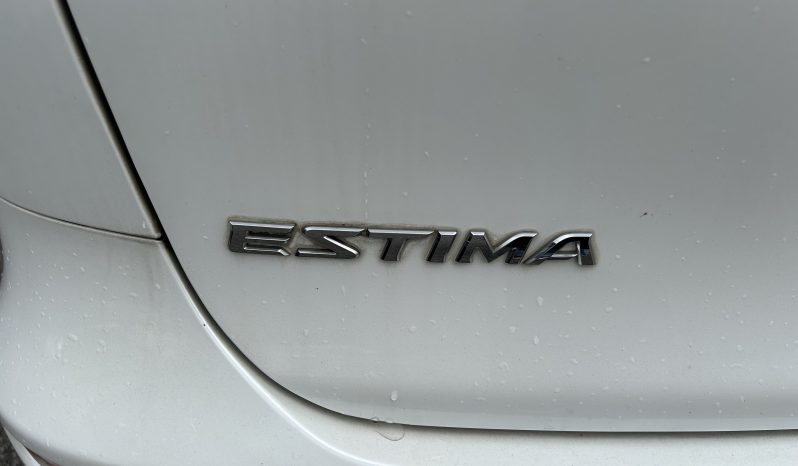 
								TOYOTA ESTIMA AUTOMATIC 8 SEATER PETROL CAR full									